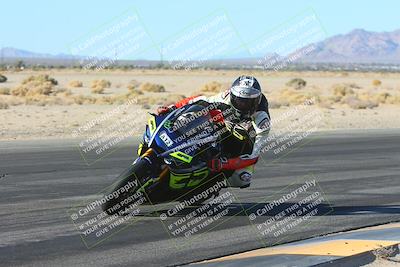 media/Jan-10-2025-CVMA Friday Practice (Fri) [[489e0da257]]/Group 4 and Trackday/Session 2 (Turn 4 Inside)/